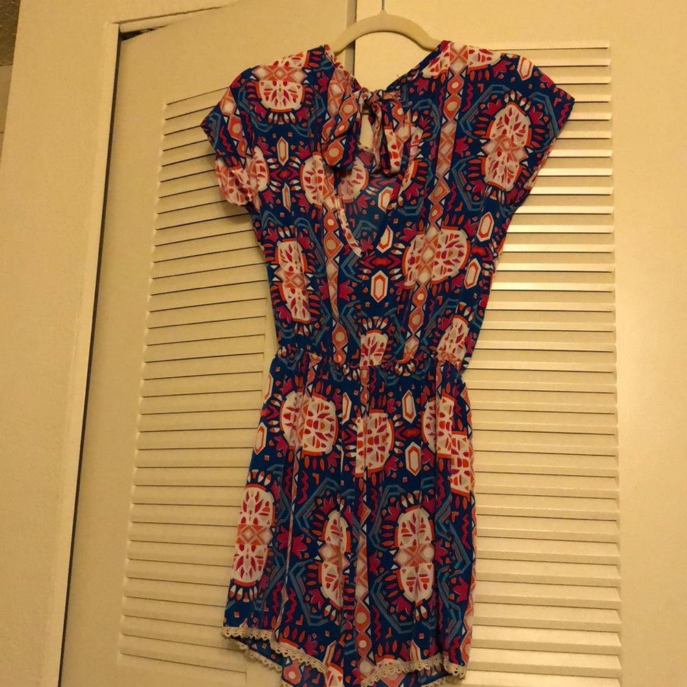 Springtime Romper - Picture 2 of 2